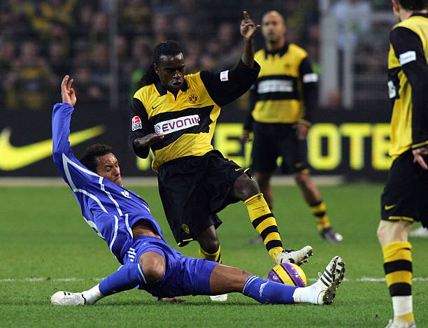 背后都隐藏 背后都隐藏