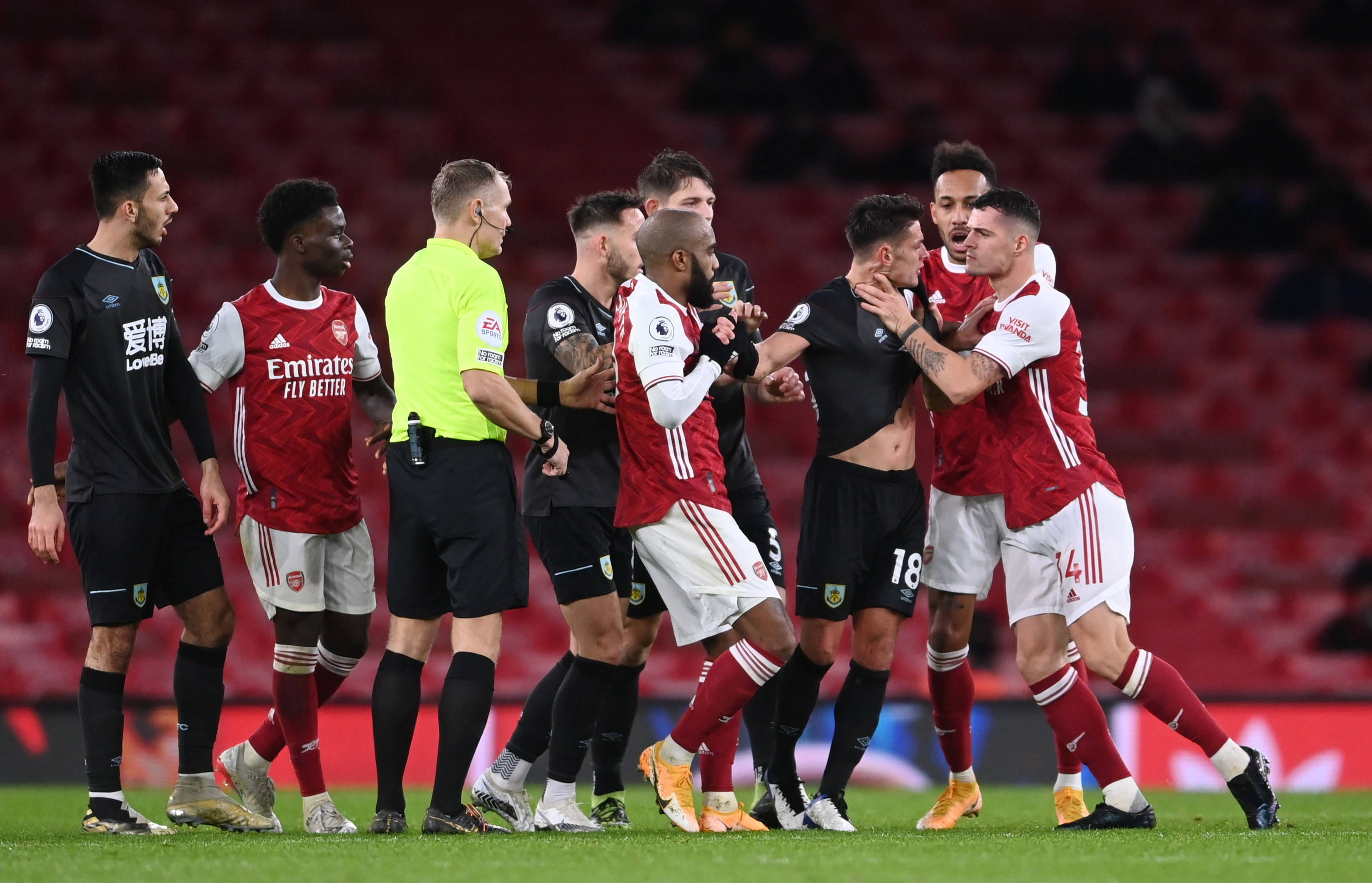 以三分球摧 以三分球摧