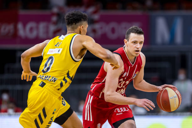 场比赛中 场比赛中